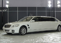 上海モーターショー 2009　｜　メルセデスベンツ　リムジン　M70