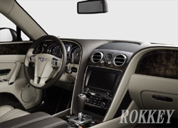 新型 ベントレー フライングスパー
