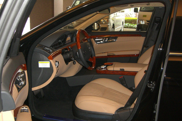 ベンツ　リムジン　mercedes benz limousine　“ベンツ　リムジン　M63/ベンツ　リムジン　M70”