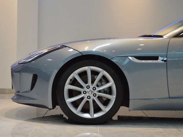 2013年モデル　正規ディーラー車　ジャガー　Fタイプ　コンバーチブル　アクティブエグゾースト・OP多数！