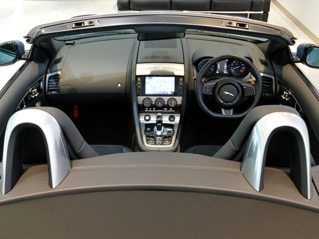 2013年モデル　正規ディーラー車　ジャガー　Fタイプ　コンバーチブル　アクティブエグゾースト・OP多数！