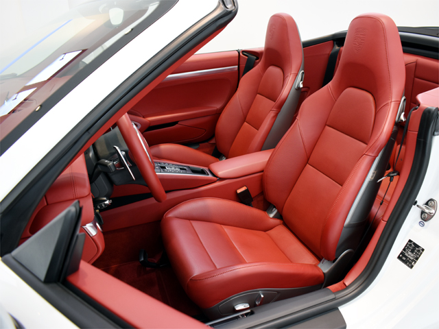 2013年モデル 正規ディーラー車 ポルシェ 911 カレラS カブリオレ PDK スポクロ スポエグ OP多数