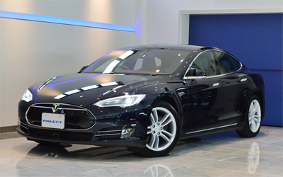 2015年モデル　正規ディーラー車　テスラ　モデルS 85D フロント・リア2モーター