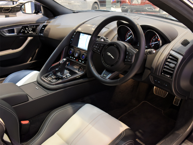 2016年モデル 正規ディーラー車 ジャガー Fタイプ R AWD クーペ 希少カラー OP多数！