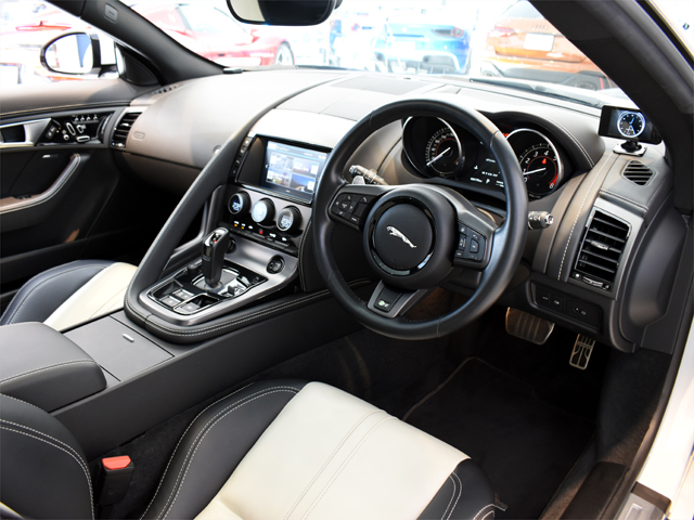 2017年モデル 正規ディーラー車 ジャガー FタイプR AWD クーペ OP多数