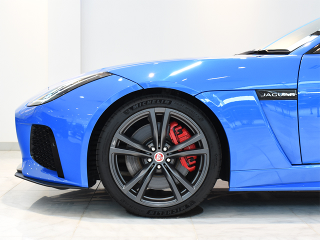 2017年モデル 正規ディーラー車 ジャガー Fタイプ SVR クーペ　エクステリアカーボンパック