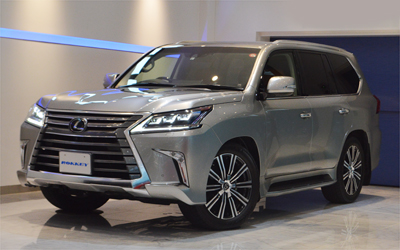 2019年モデル 正規ディーラー車 レクサス LX570 5人乗り仕様 リアモニター マクレビ
走行3200km