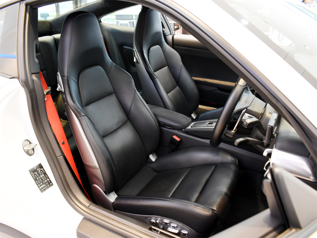 2019年モデル 正規ディーラー車 ポルシェ 911 カレラ GTS PDK PDLSプラス サンルーフ OP多数 