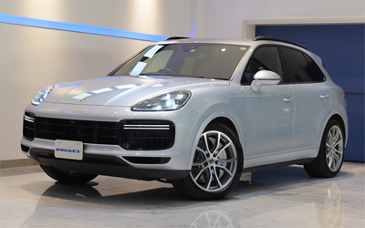 2019年モデル 正規ディーラー車 ポルシェ カイエン ターボ クラブレザー ナイトビュー 21inAW 1オーナー車 