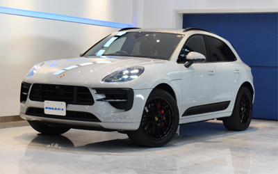 2021年モデル 正規ディーラー車 ポルシェ マカン GTS スポクロ Pルーフ 1オーナー車