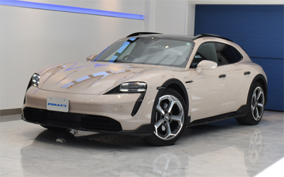 2021年モデル 正規ディーラー車 ポルシェ タイカン 4 クロスツーリズモ オフロードデザインPKG
