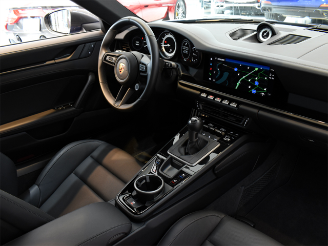 2023年モデル 正規ディーラー車 ポルシェ 911 カレラT 7速MT OP多数 左ハンドル カーボンルーフ