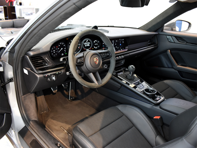 2023年モデル 正規ディーラー車 ポルシェ 911 カレラT 7速MT 左ハンドル サンルーフ