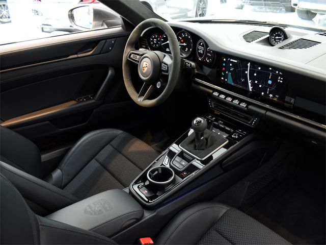 2023年モデル 正規ディーラー車 ポルシェ 911 カレラT 7速MT 左ハンドル サンルーフ