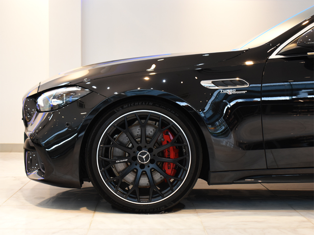 2024年モデル 正規ディーラー車 メルセデス-AMG C63 S Eパフォーマンス ステーションワゴン パフォーマンス＆カーボンP